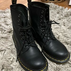 Dr Martens 1460 black boot s8